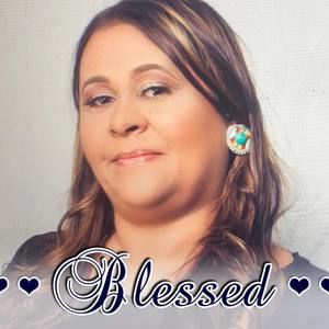 Meet your Posher, Lora